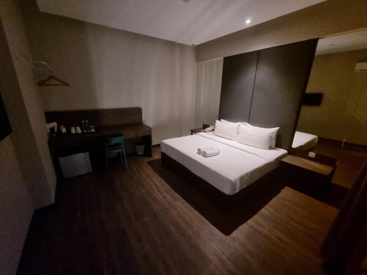 Miico Hotel @ Mount Austin Johor Bahru Kültér fotó
