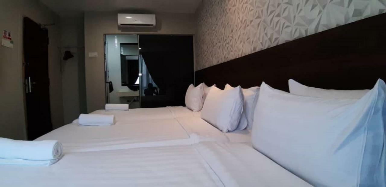 Miico Hotel @ Mount Austin Johor Bahru Kültér fotó