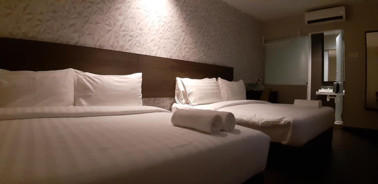 Miico Hotel @ Mount Austin Johor Bahru Kültér fotó